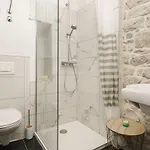 Apartment Style *